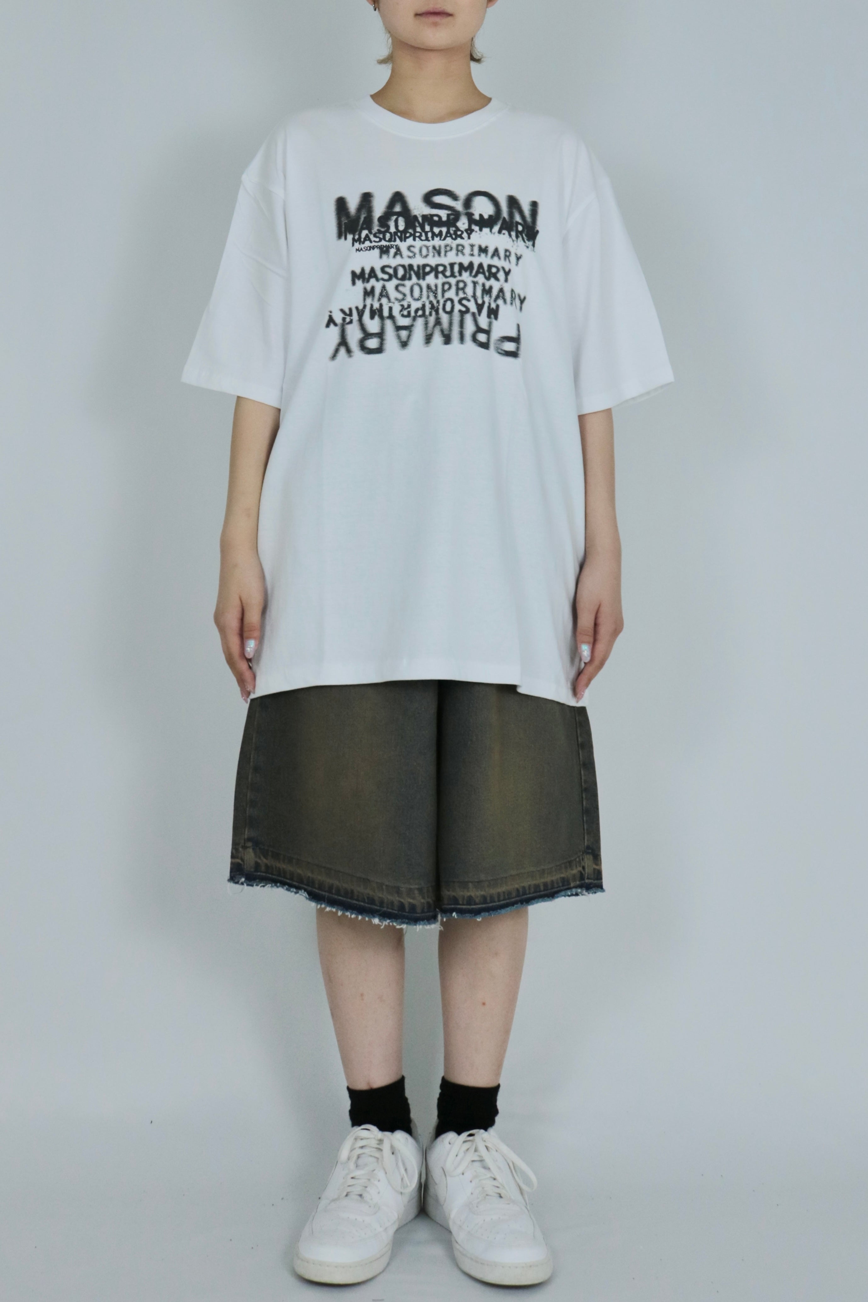 English lettering over size T