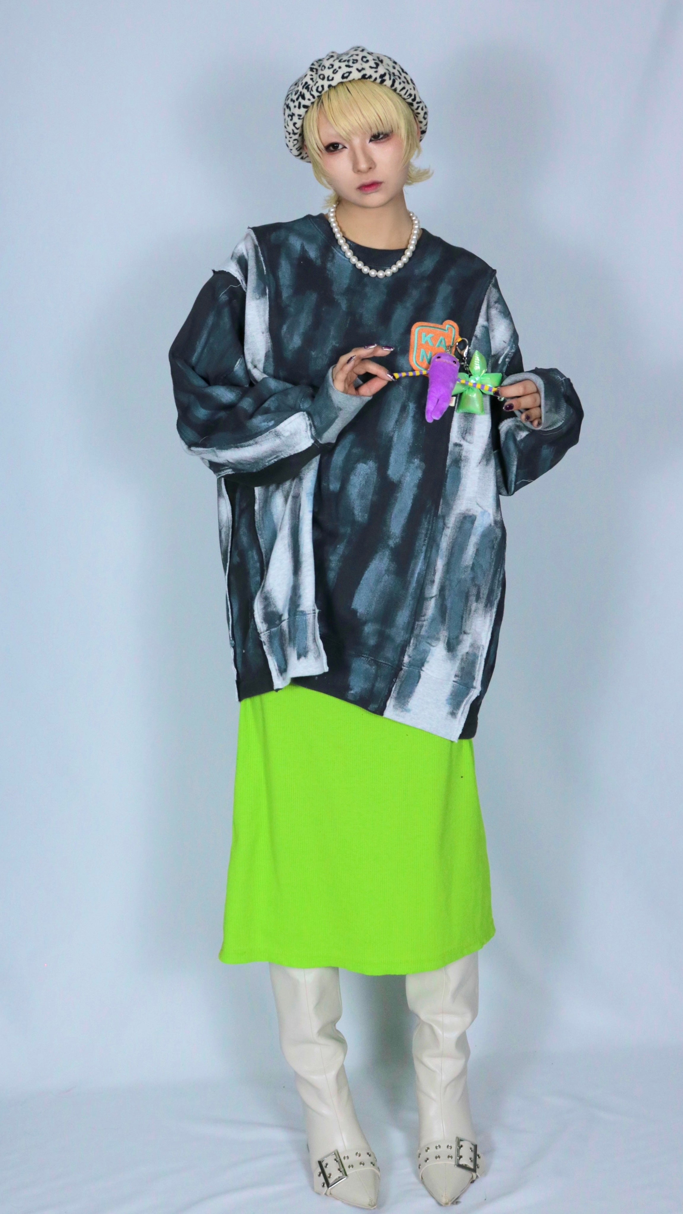 bi-color paint sweat