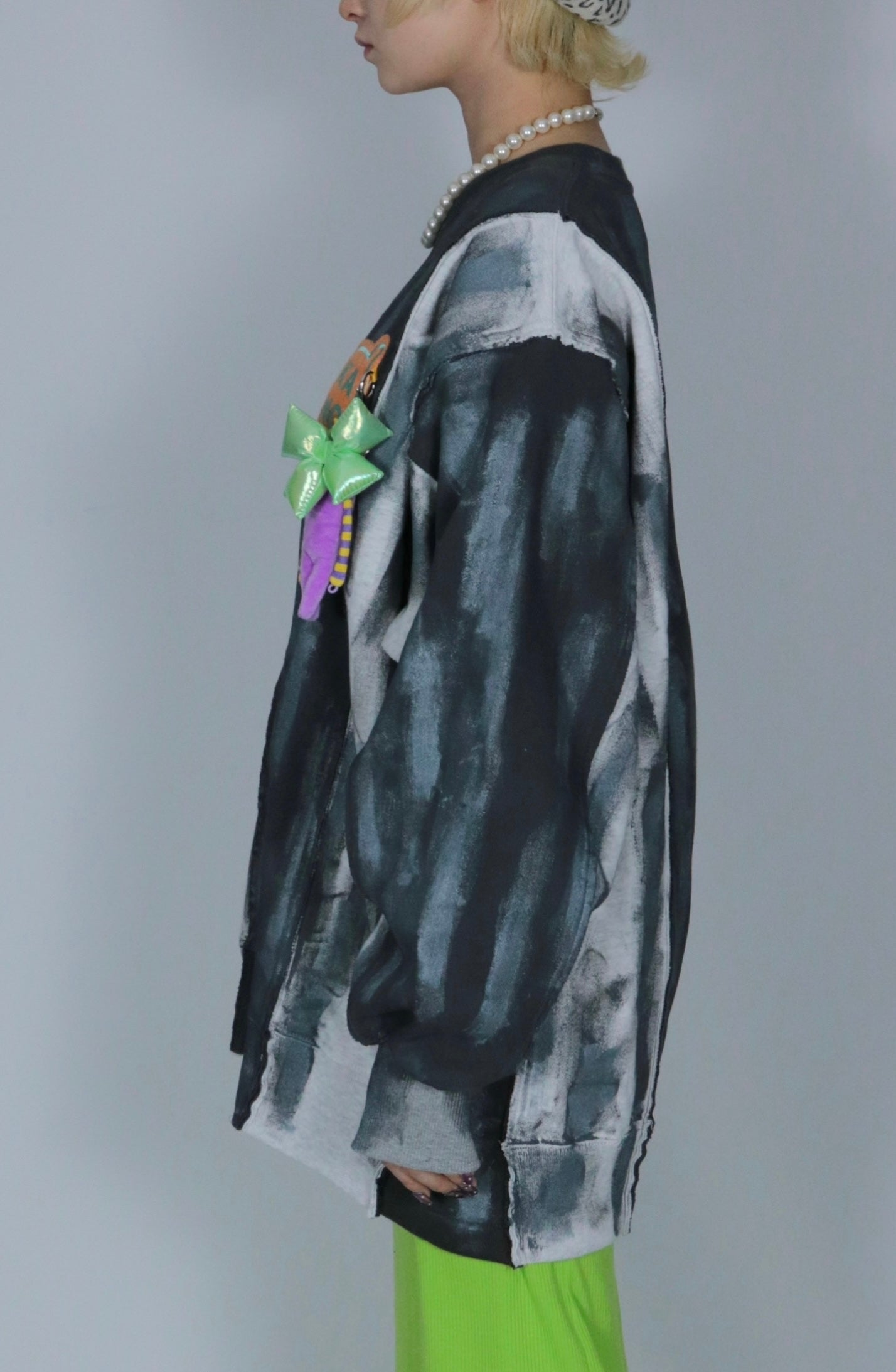 bi-color paint sweat