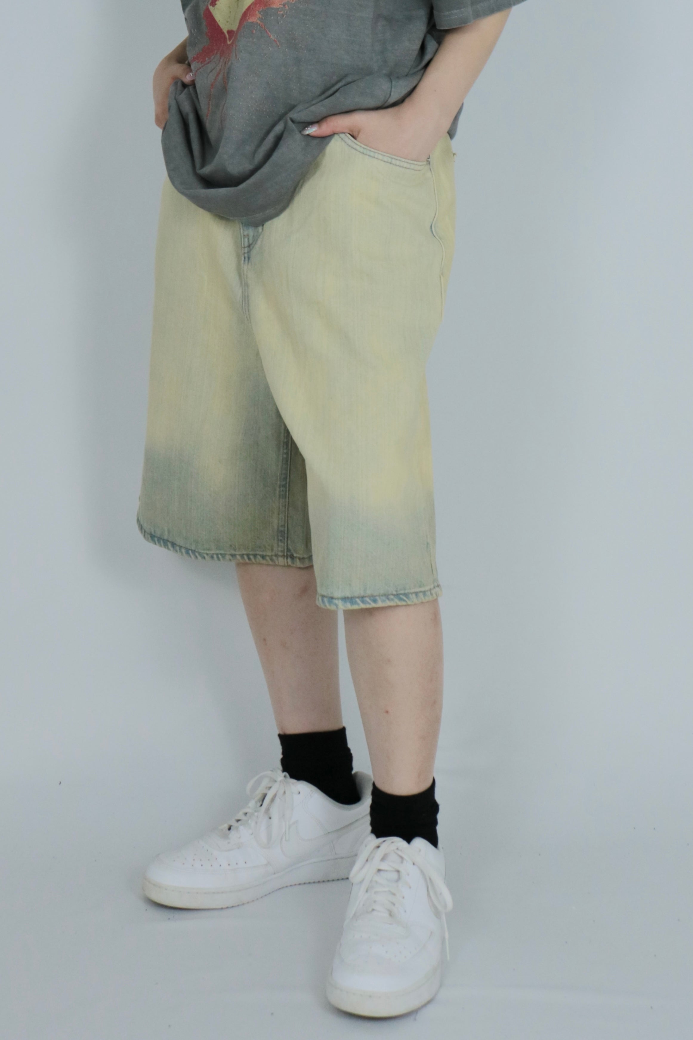 Vintage like denim pants
