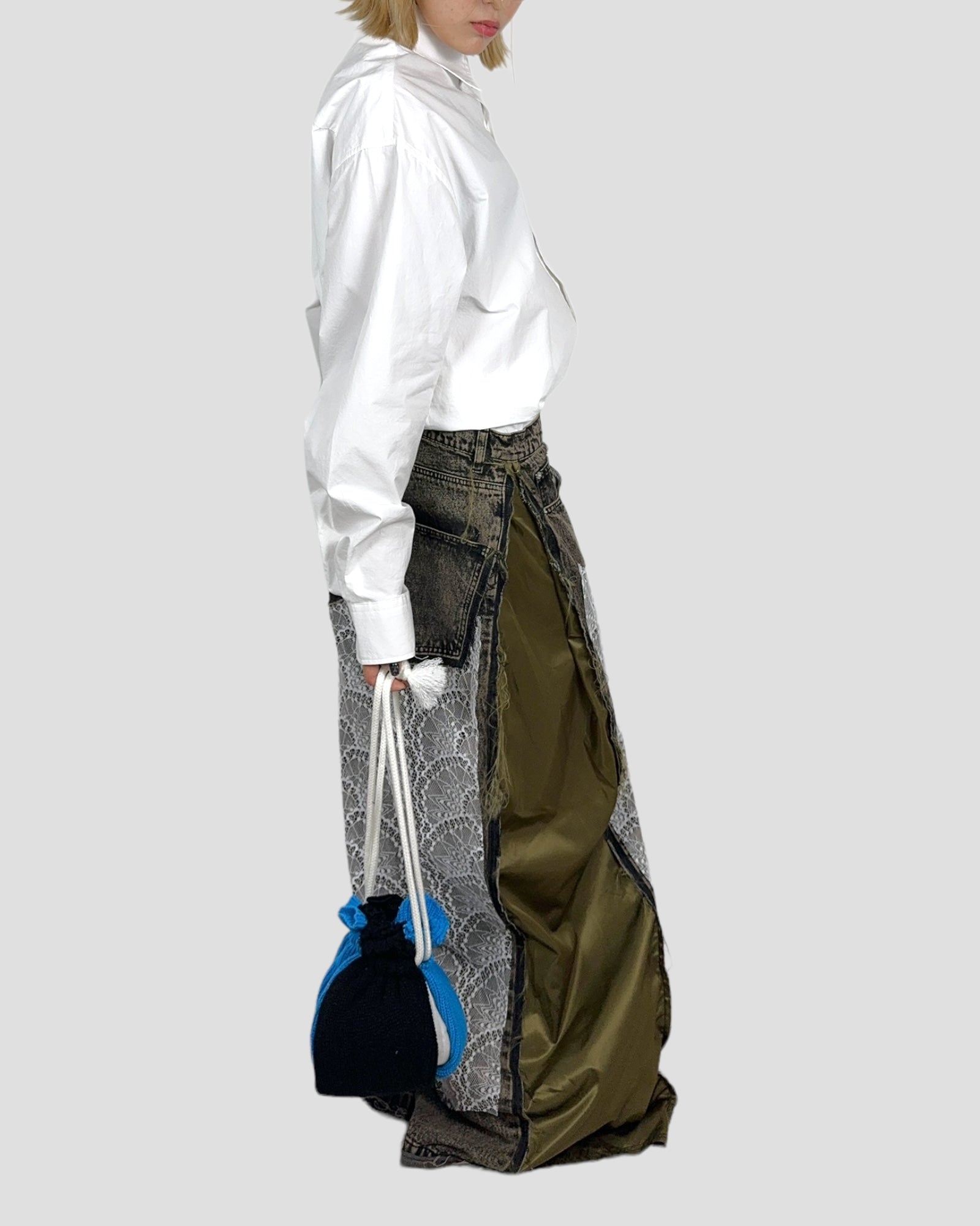 bi-color knit hand bag
