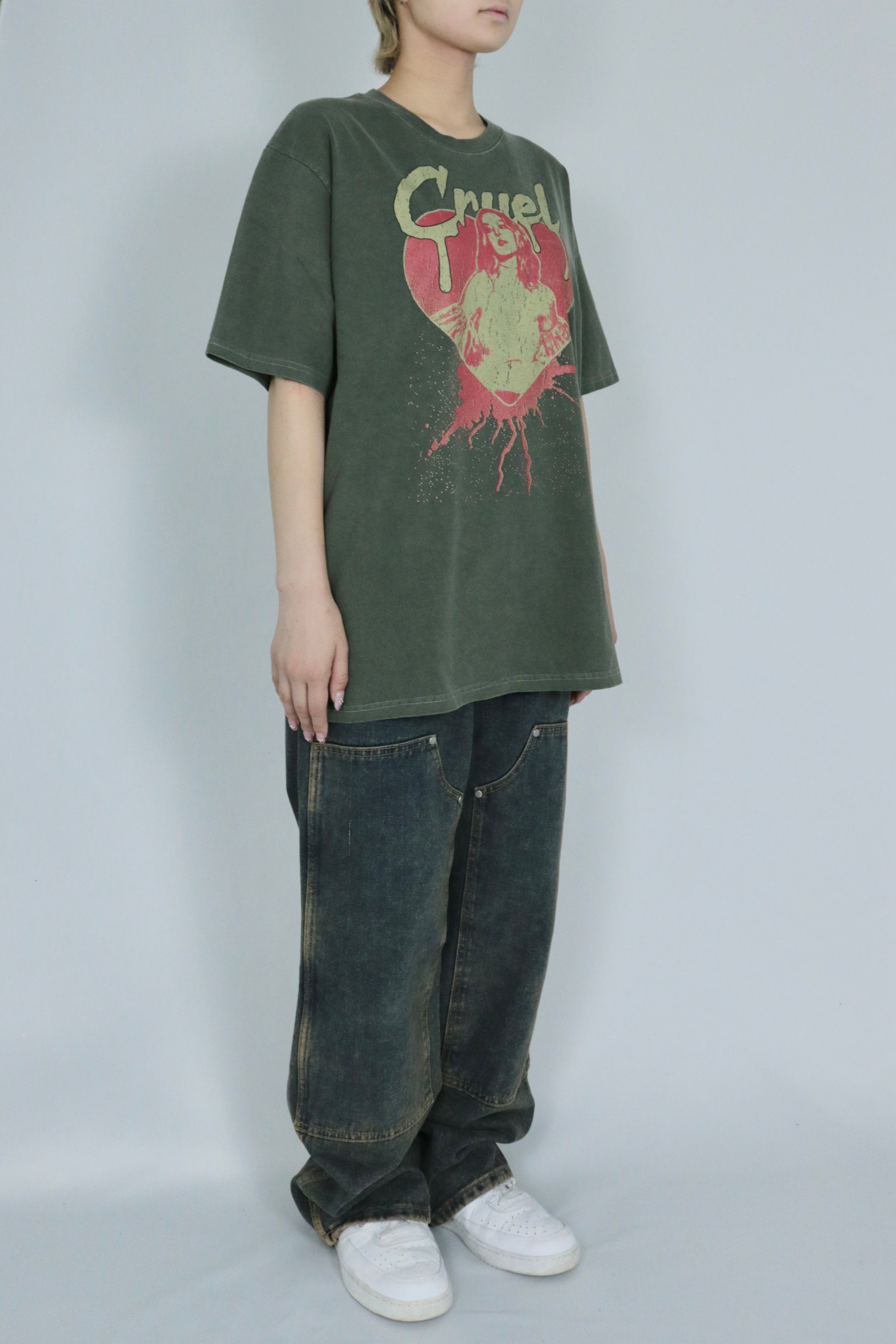 Cruel heart over size T