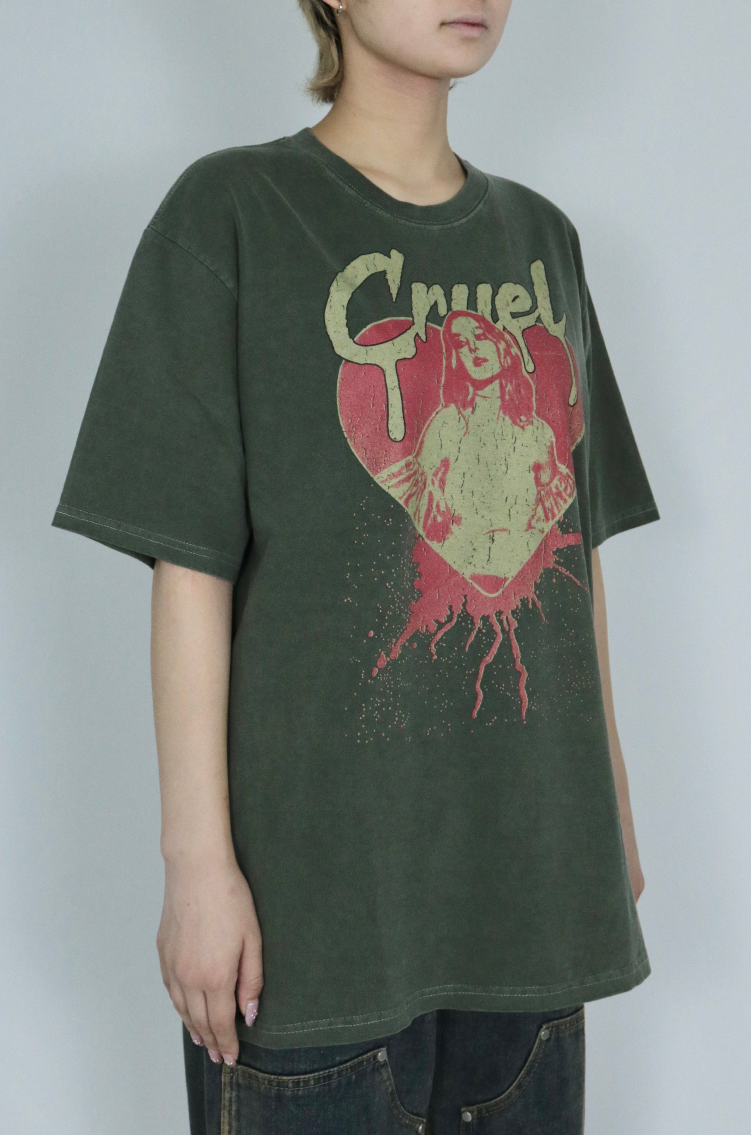 Cruel heart over size T