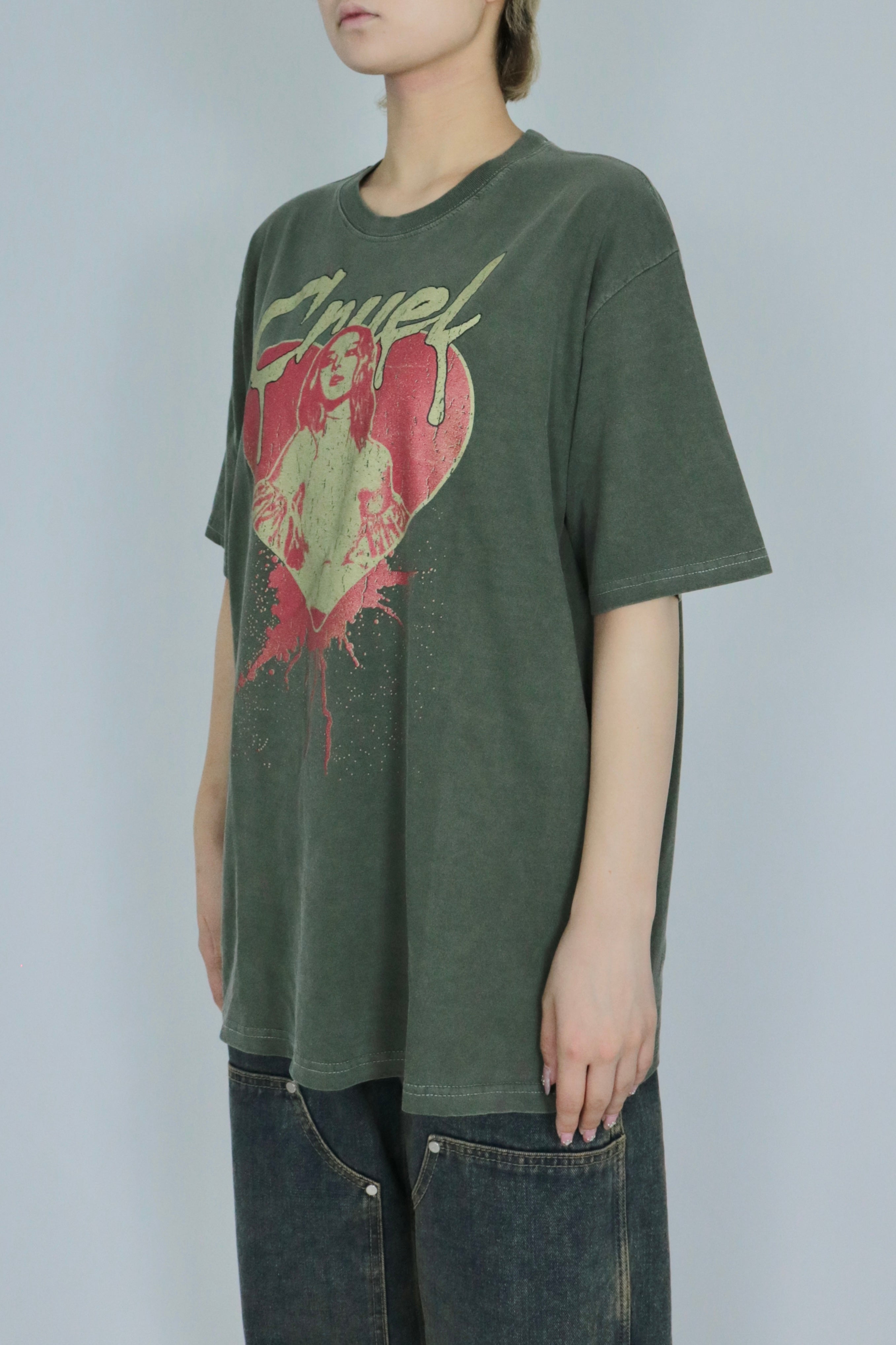 Cruel heart over size T