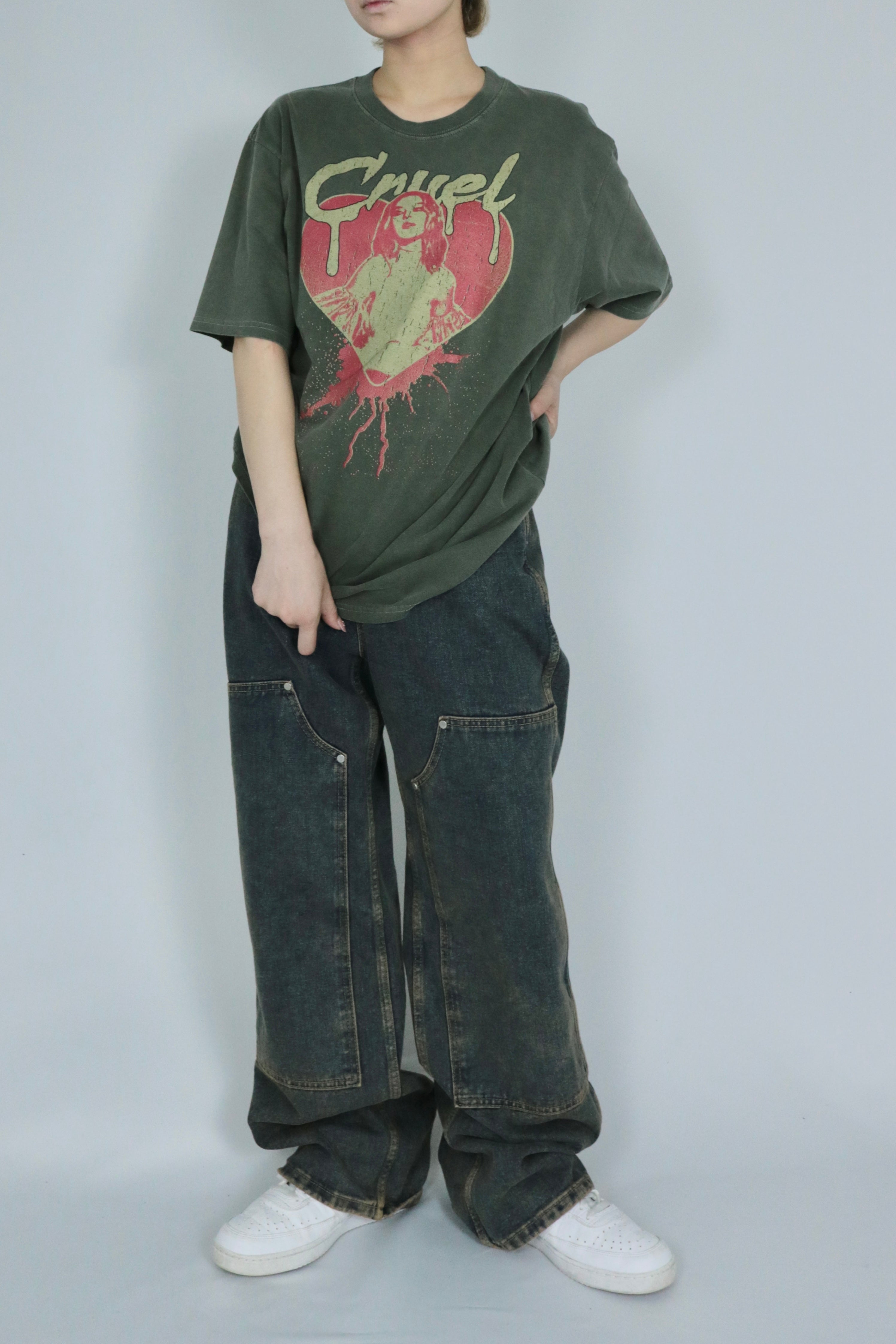 Cruel heart over size T