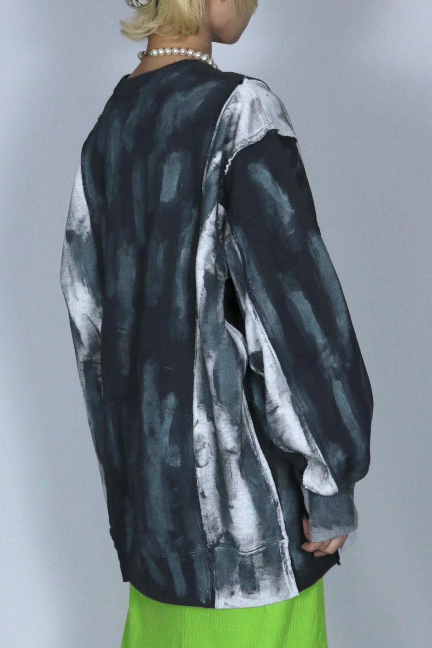 bi-color paint sweat