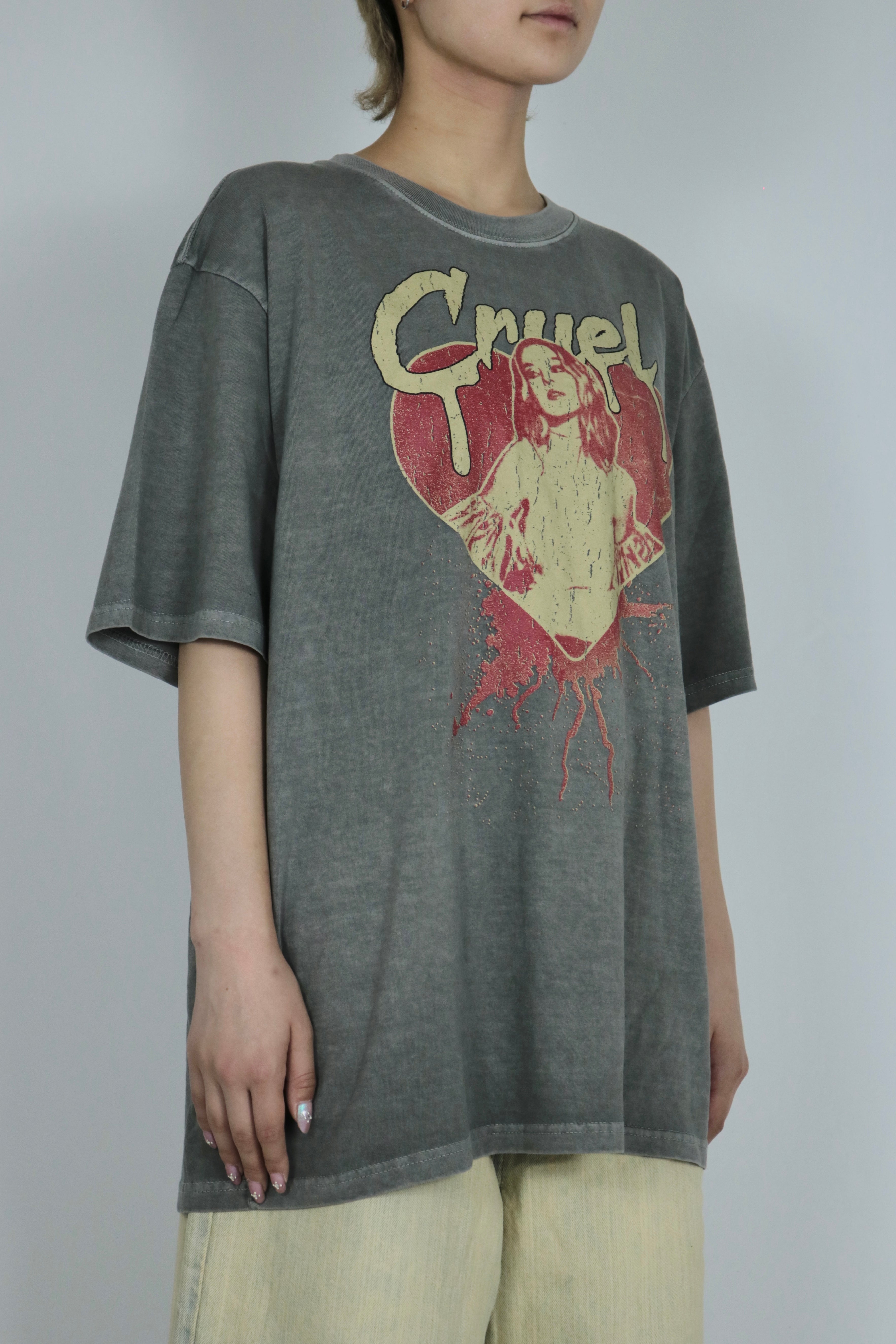 Cruel heart over size T
