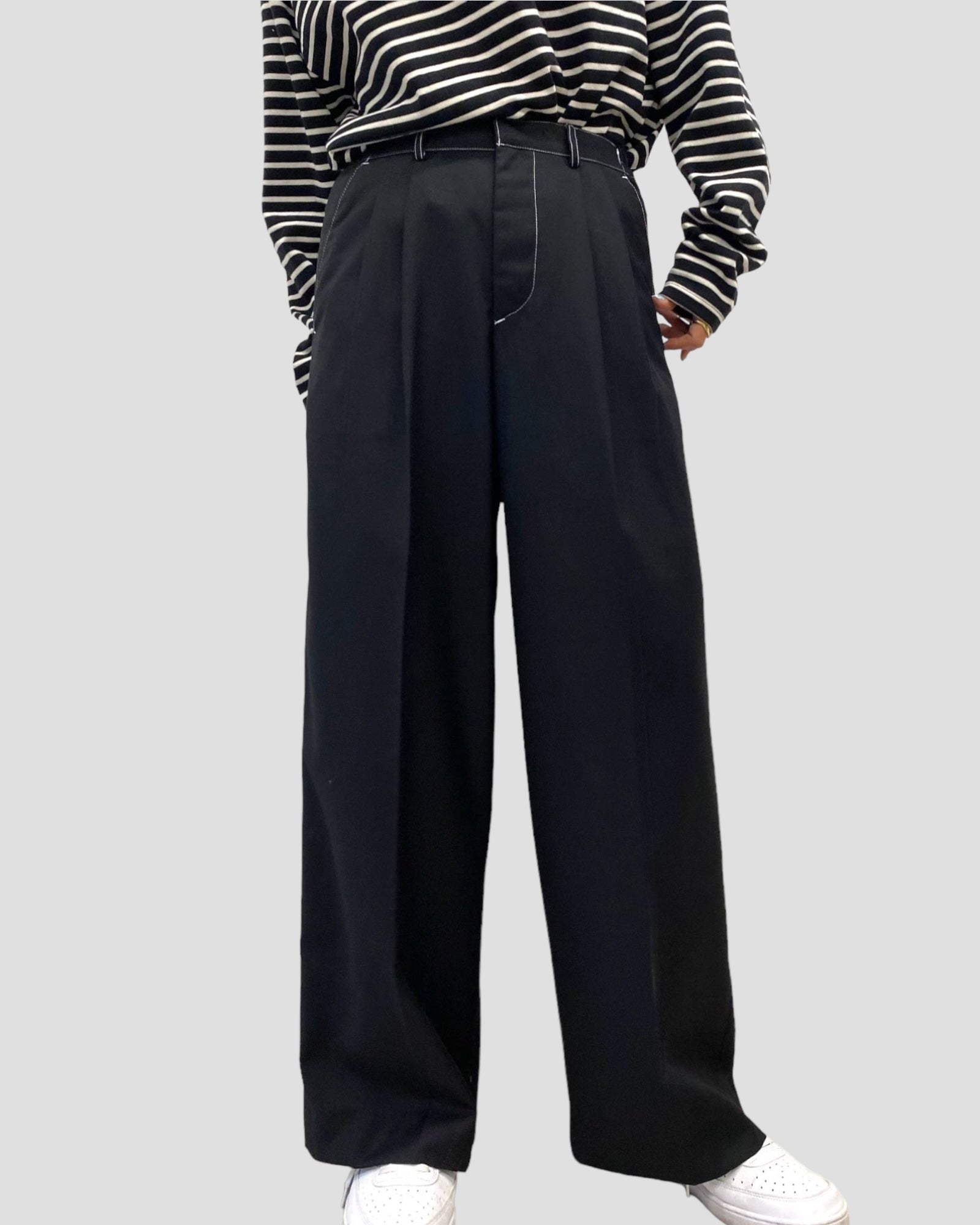 Design stitch wide pants