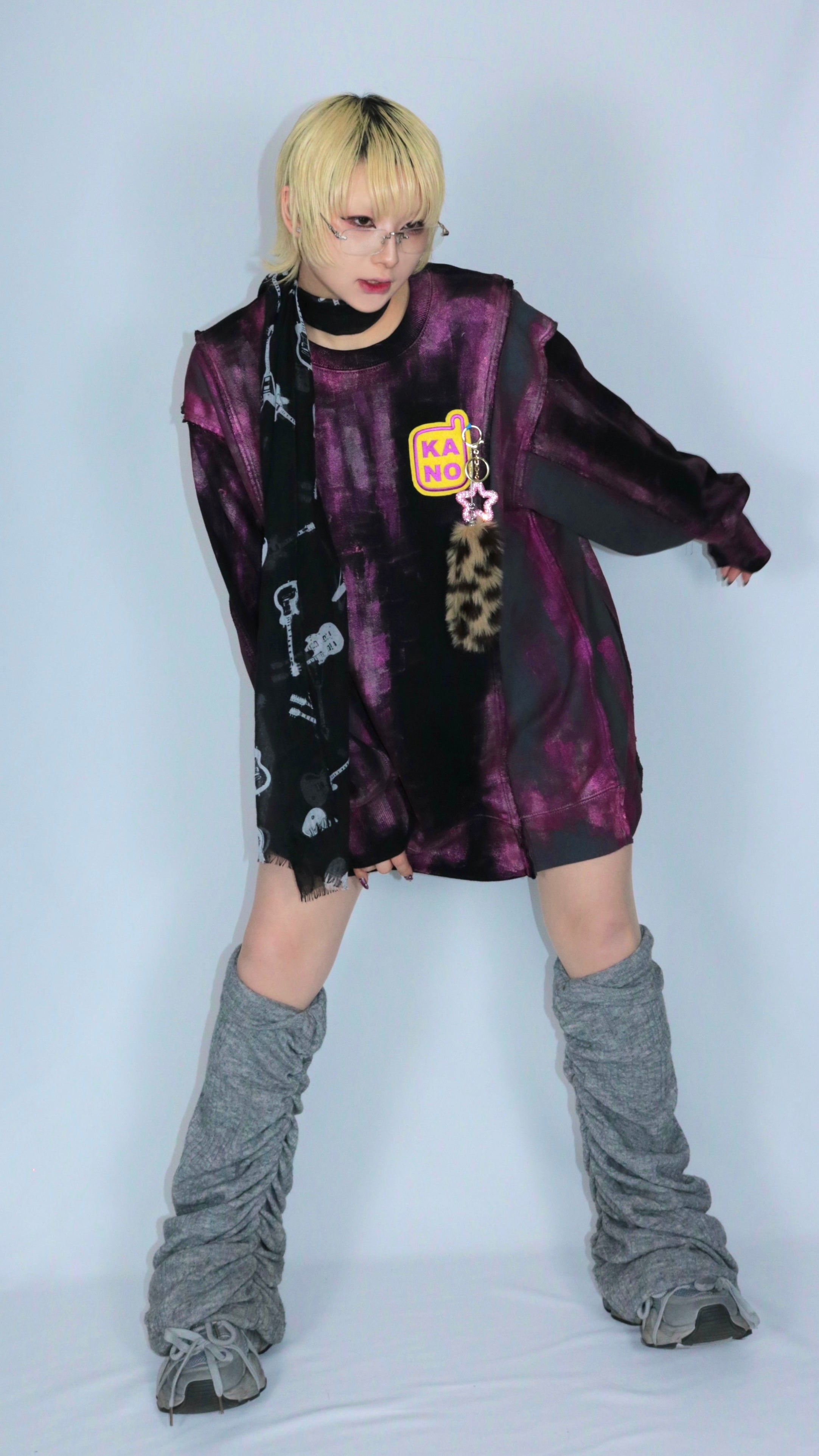 bi-color paint sweat