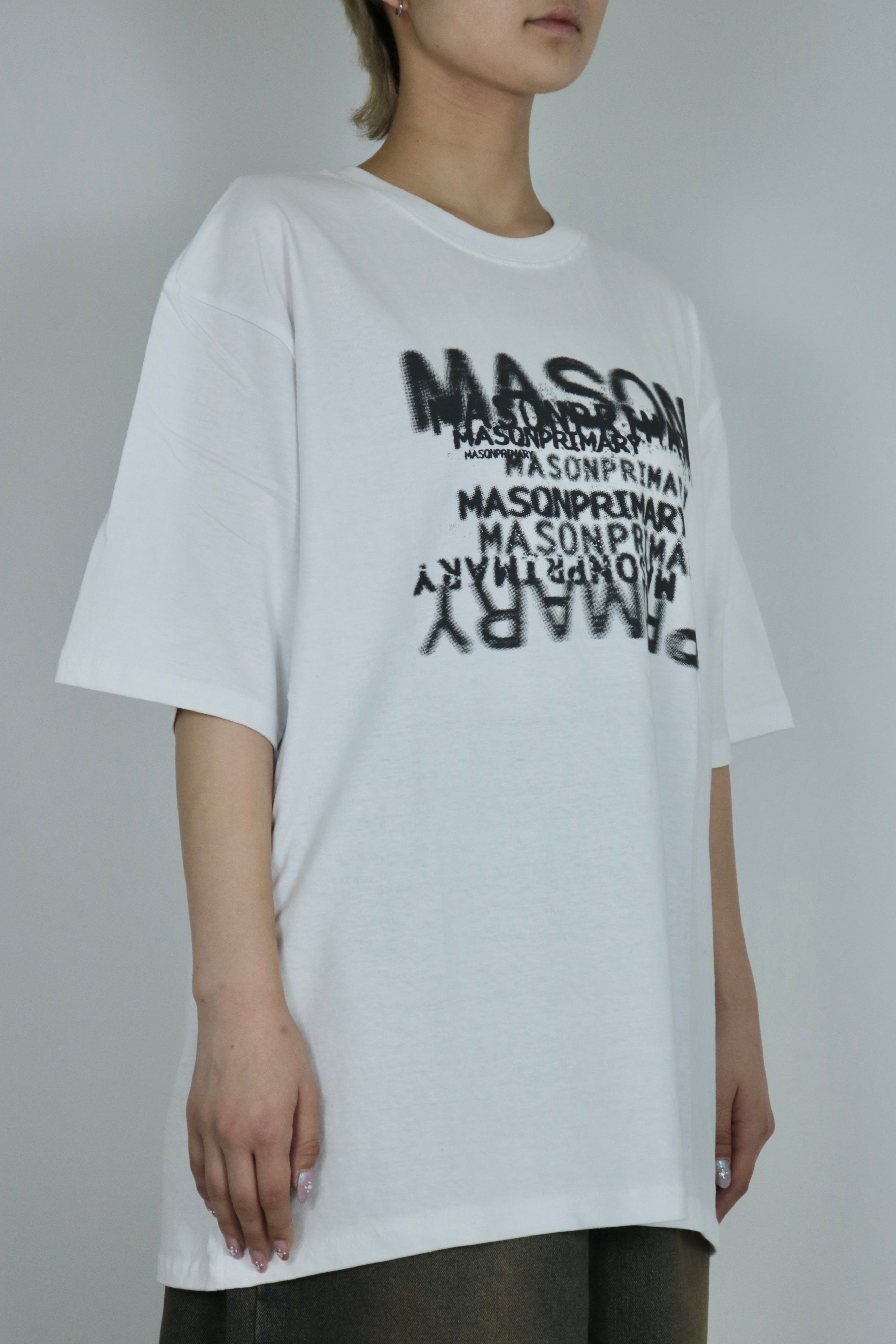 English lettering over size T