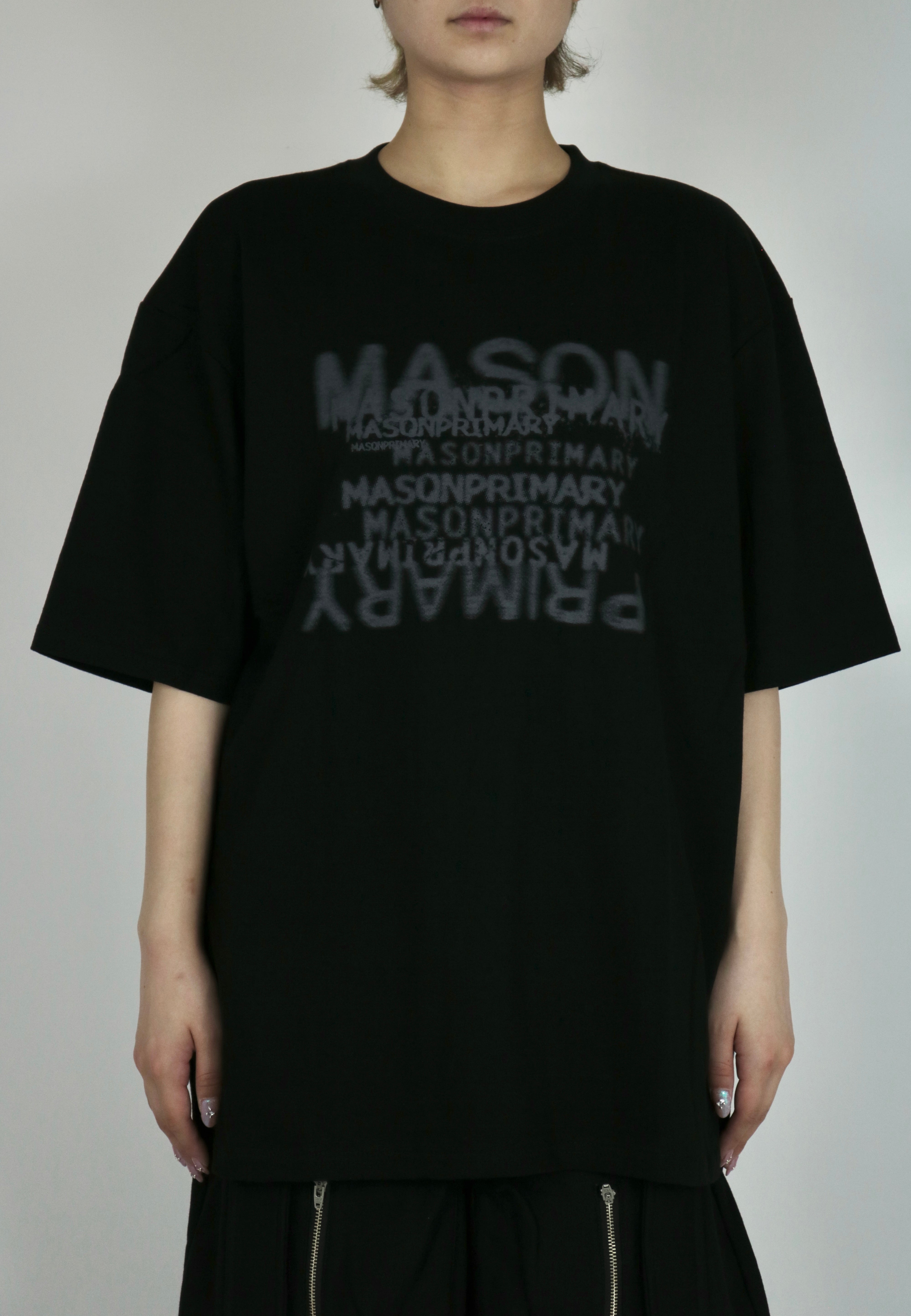 English lettering over size T