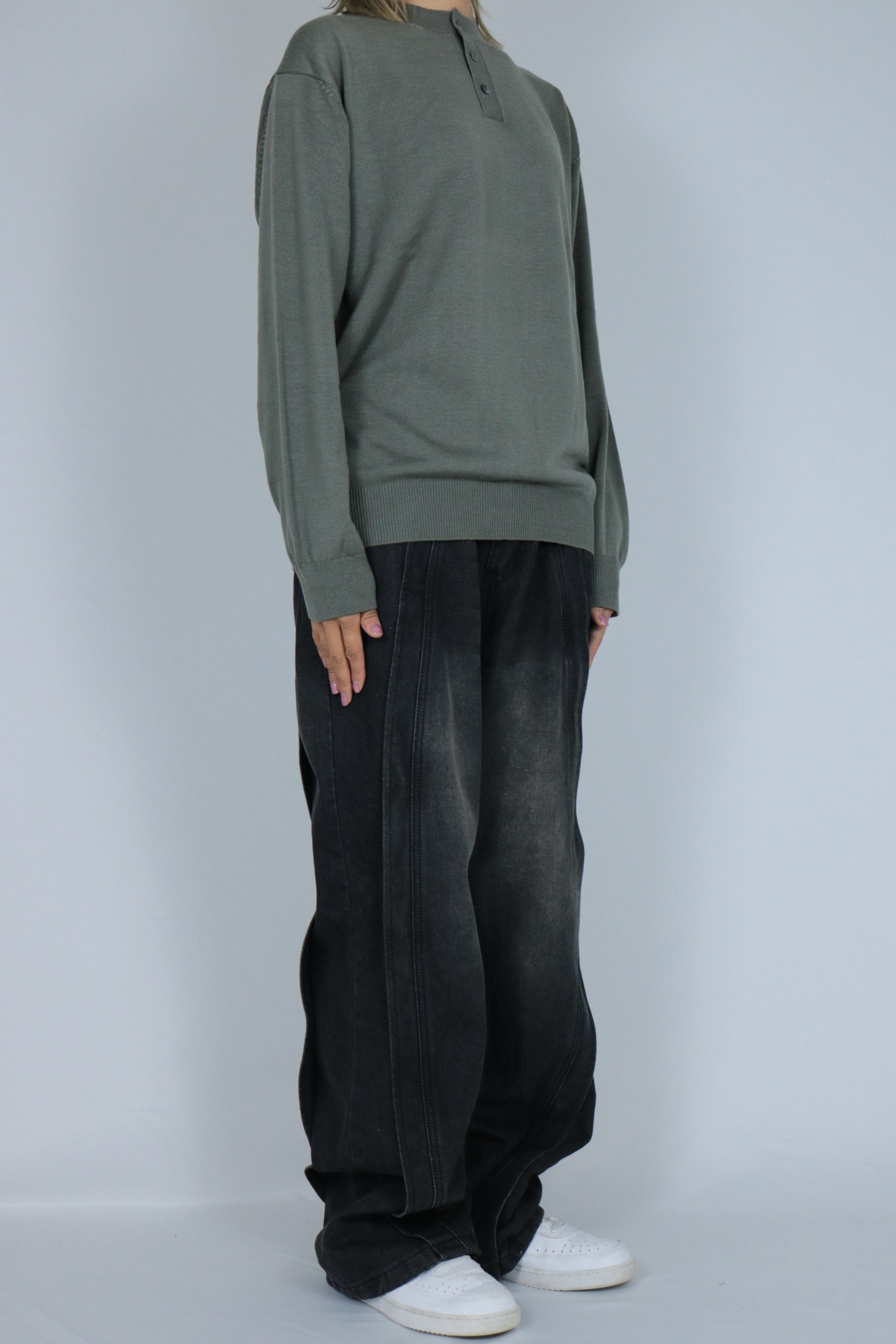 Henry neck knit shirt