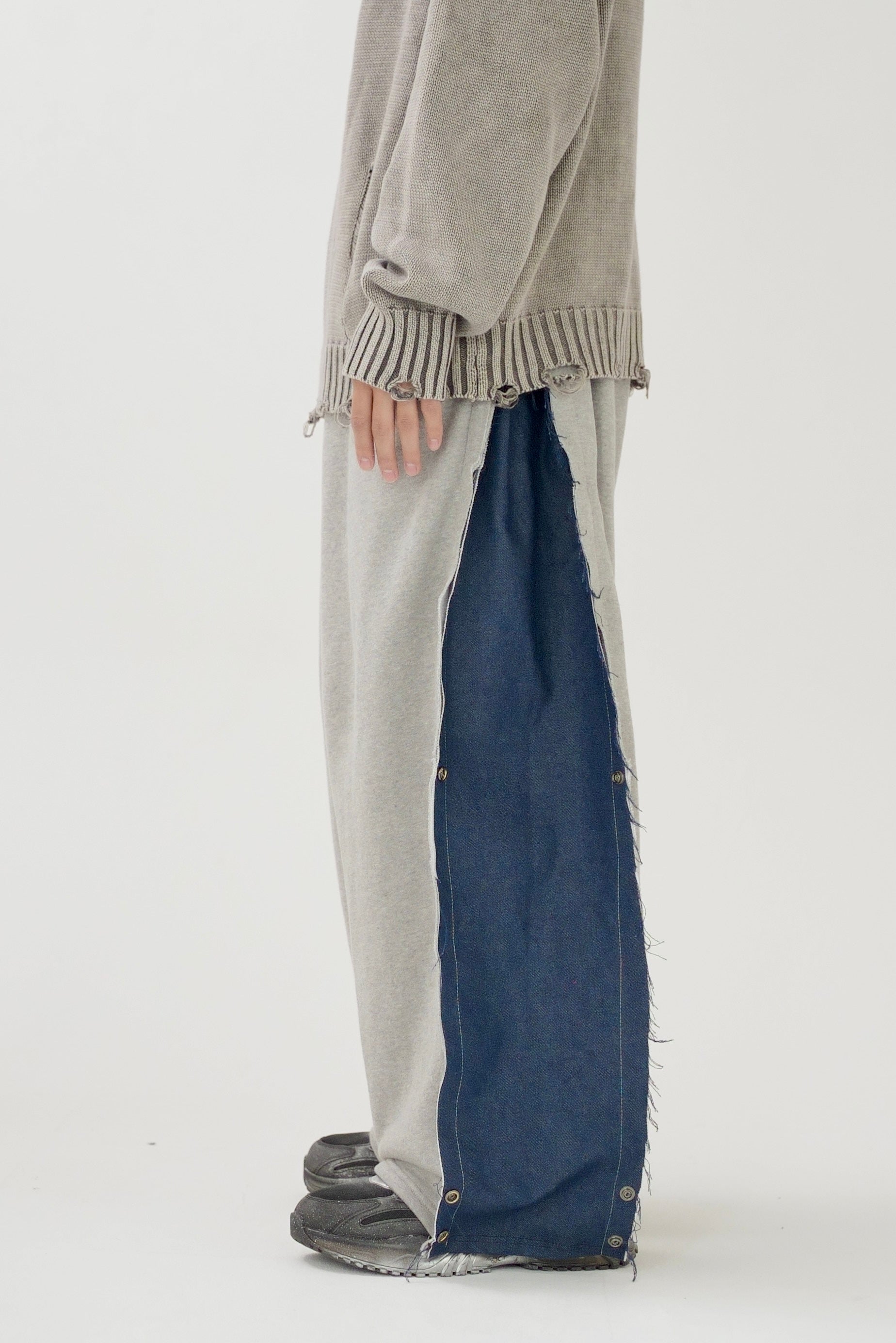 Side tuck denim docking sweat pants