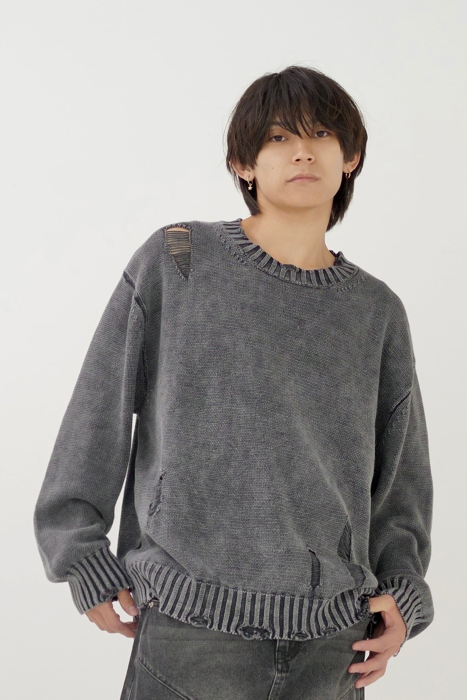 Damage design knit tops