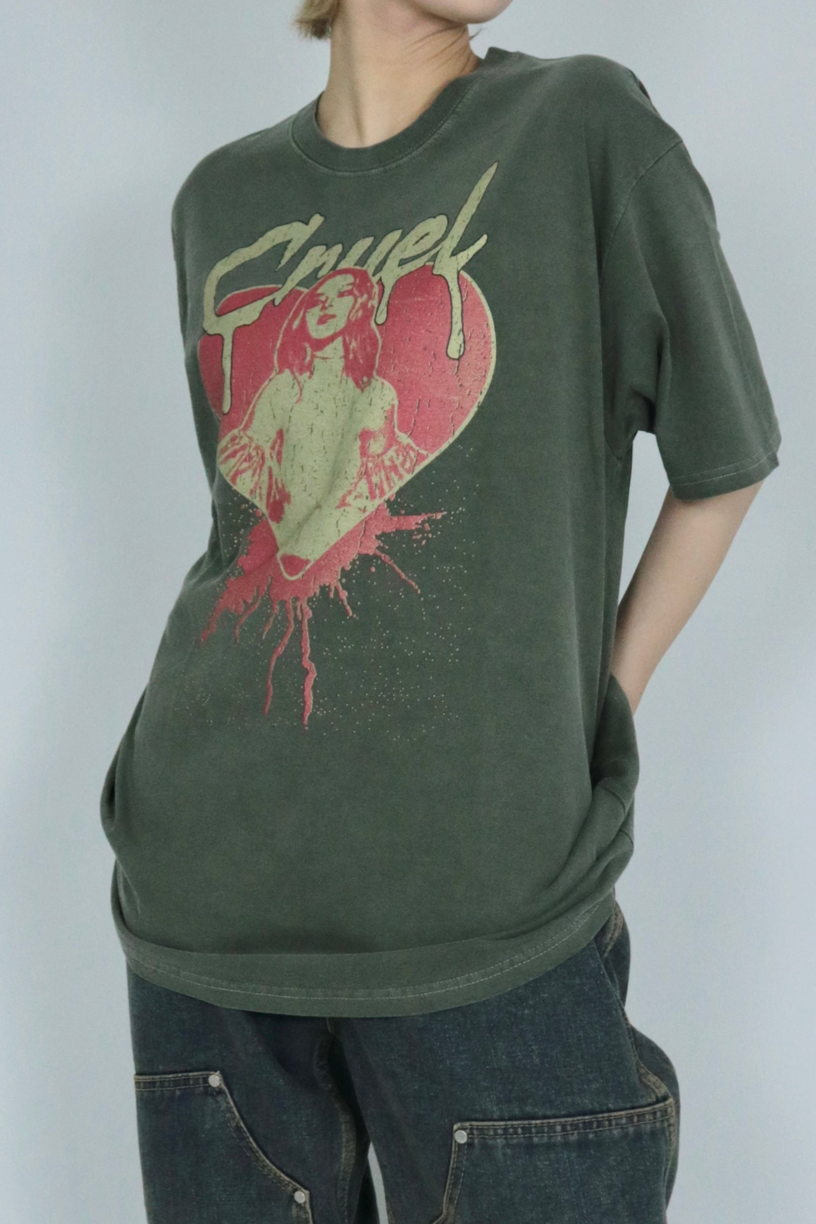 Cruel heart over size T