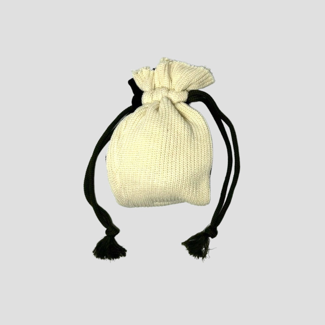 bi-color knit hand bag