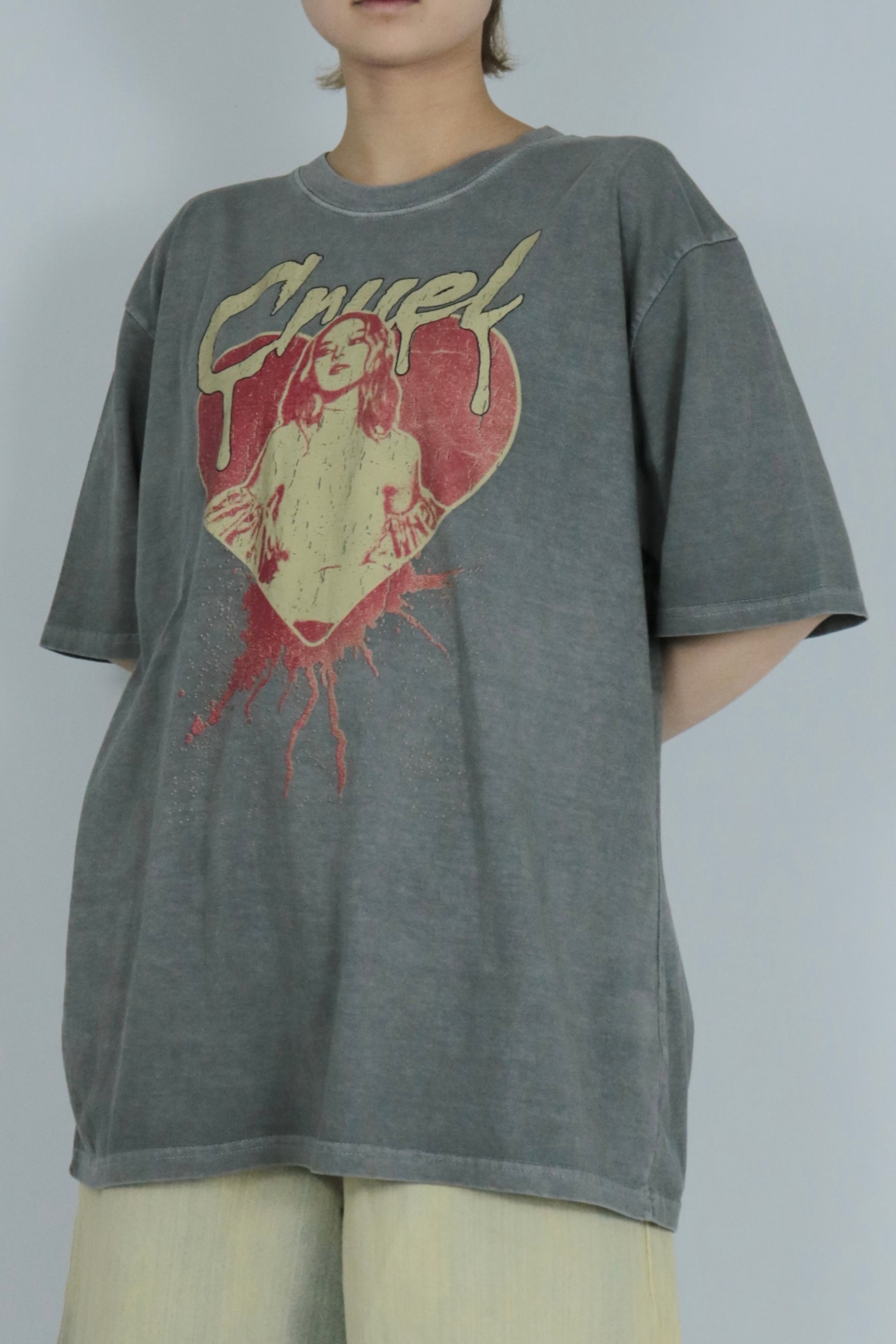 Cruel heart over size T