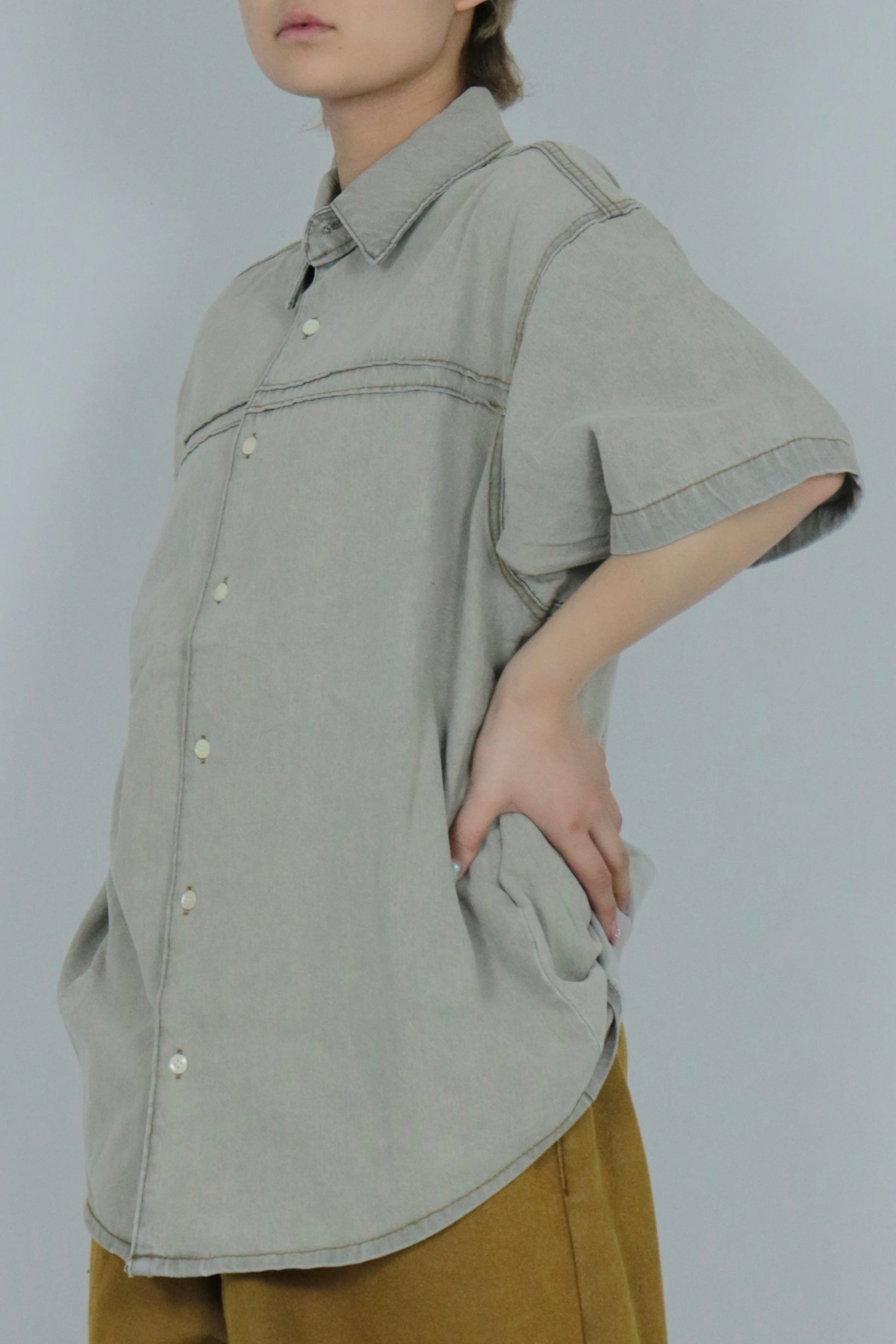 Short sleeve shirt