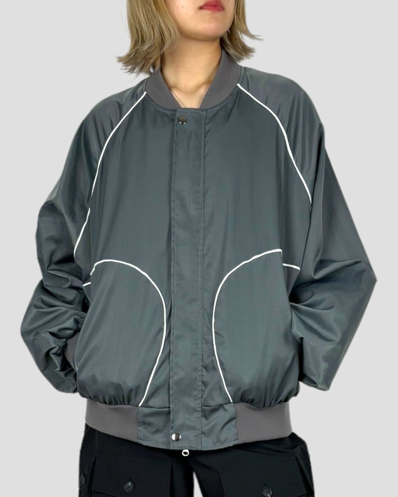 Nylon over size piping blouson