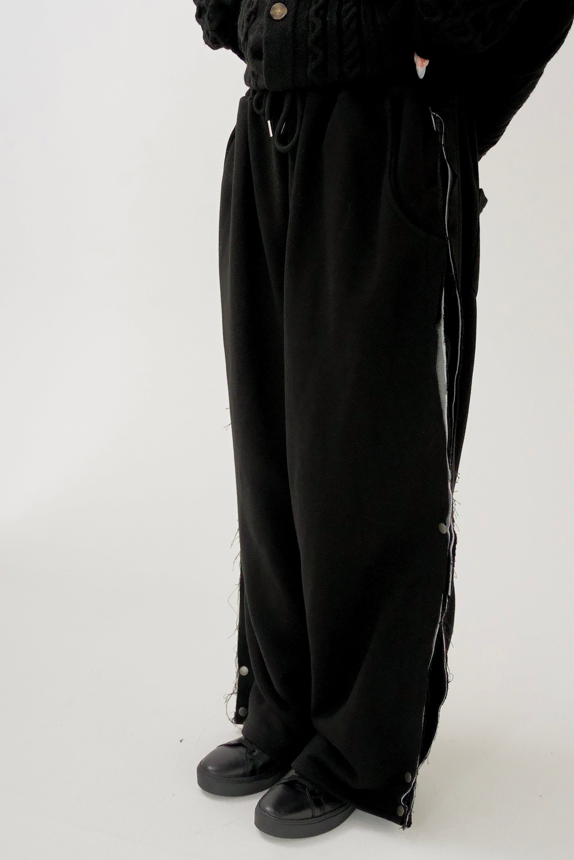 Side tuck denim docking sweat pants