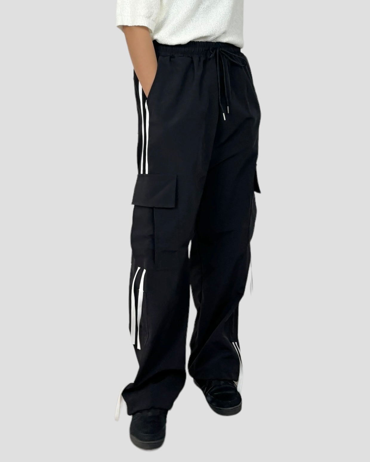 Ribbon nylon cargo pants