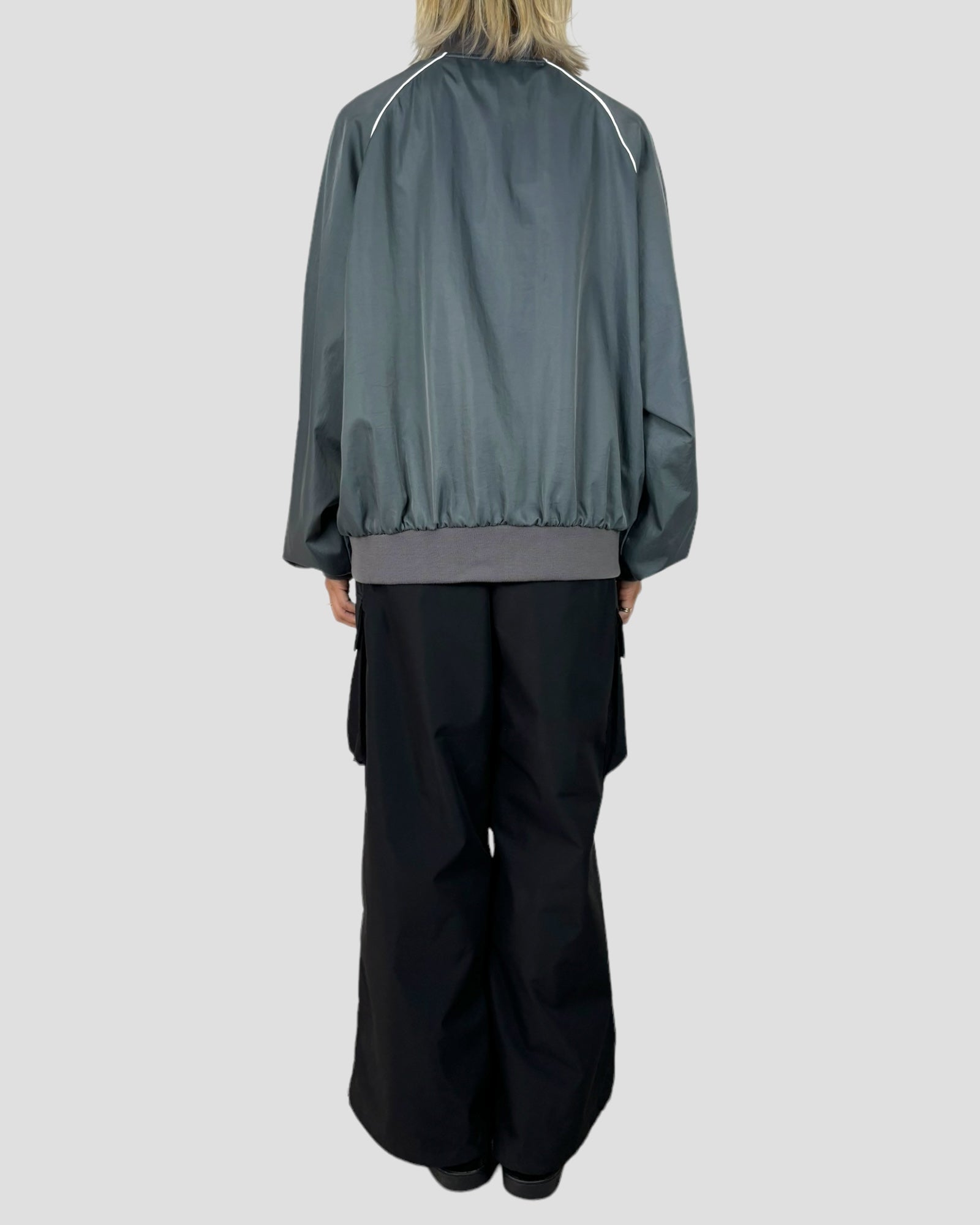 Nylon over size piping blouson