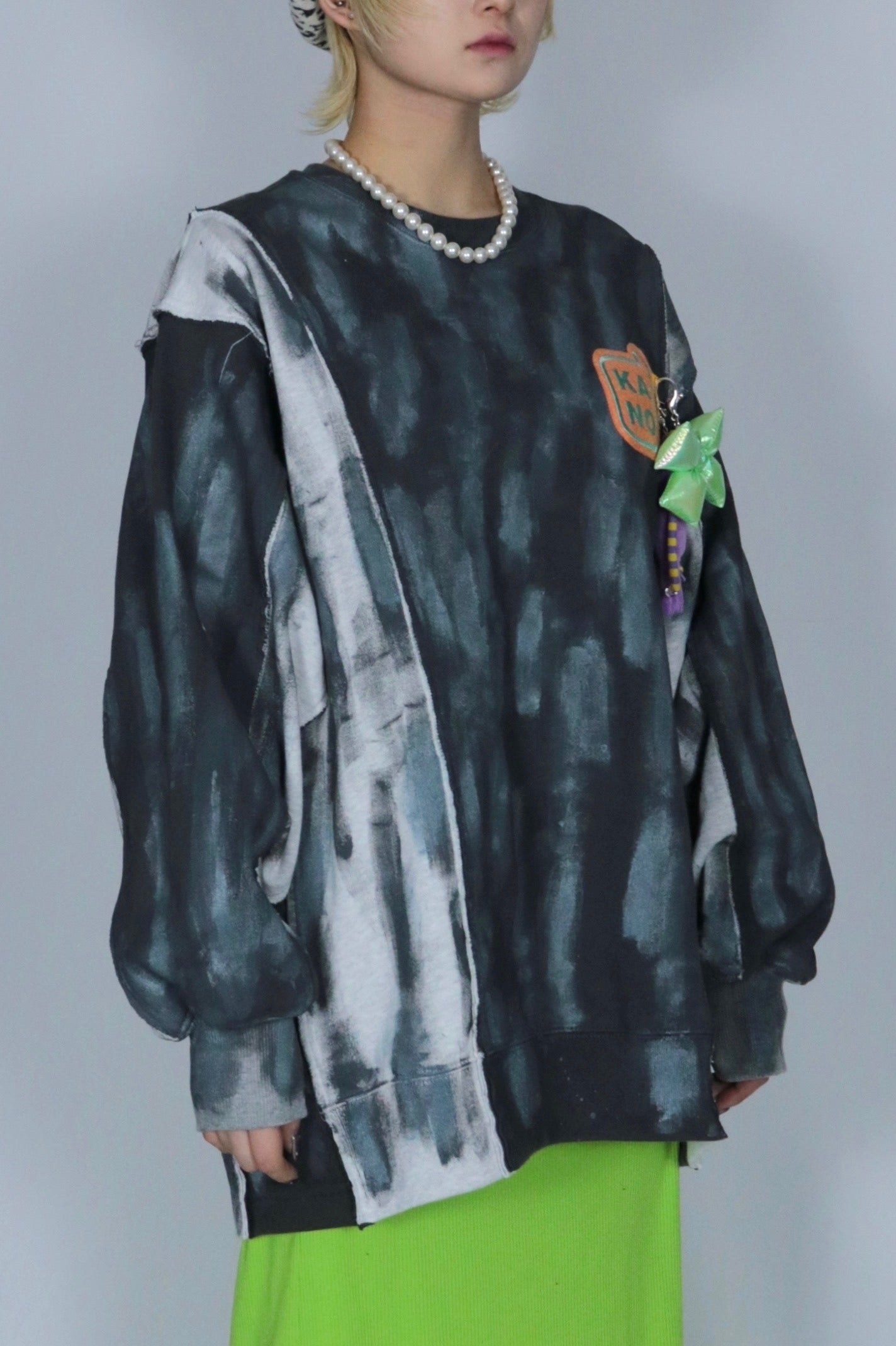 bi-color paint sweat