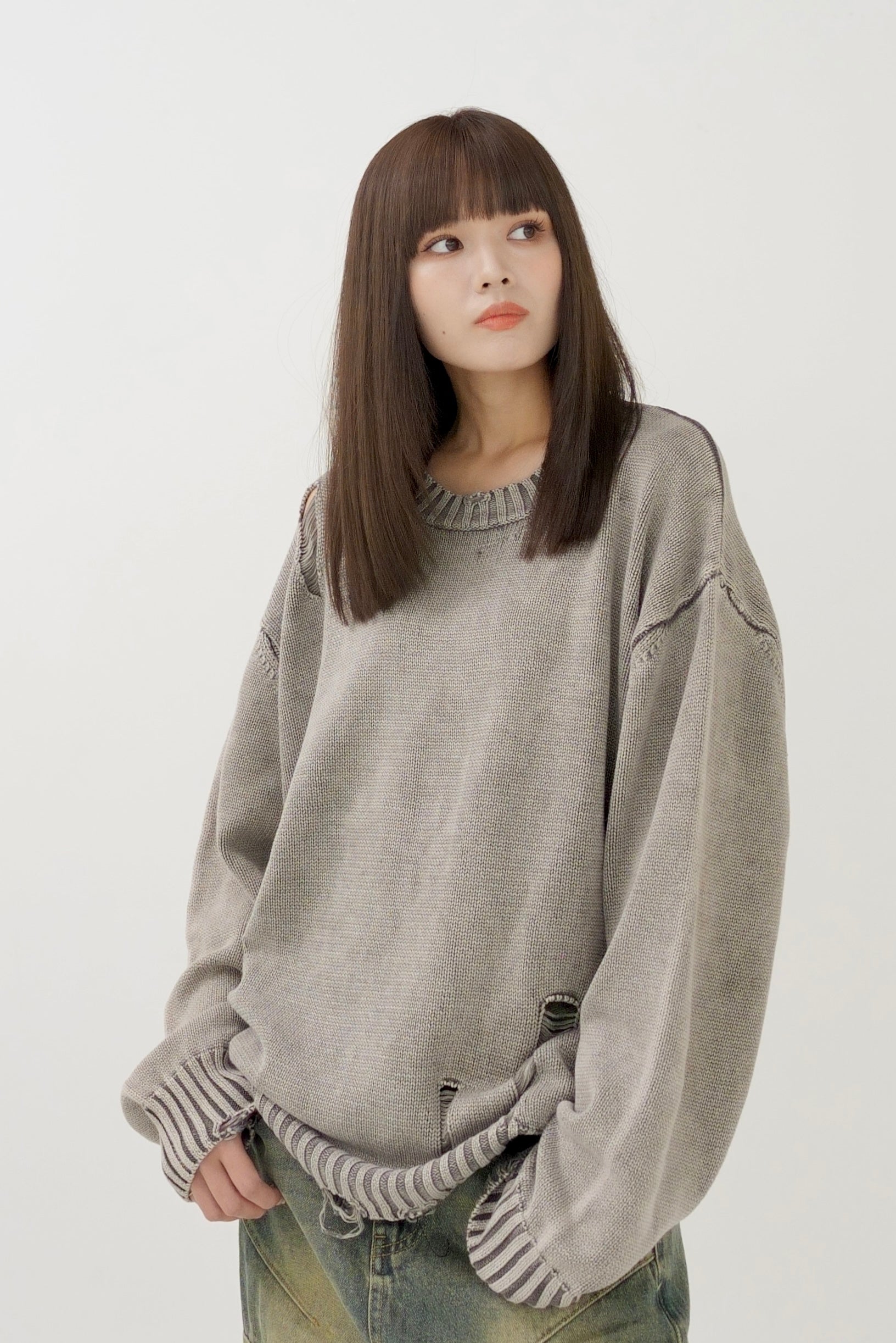 Damage design knit tops