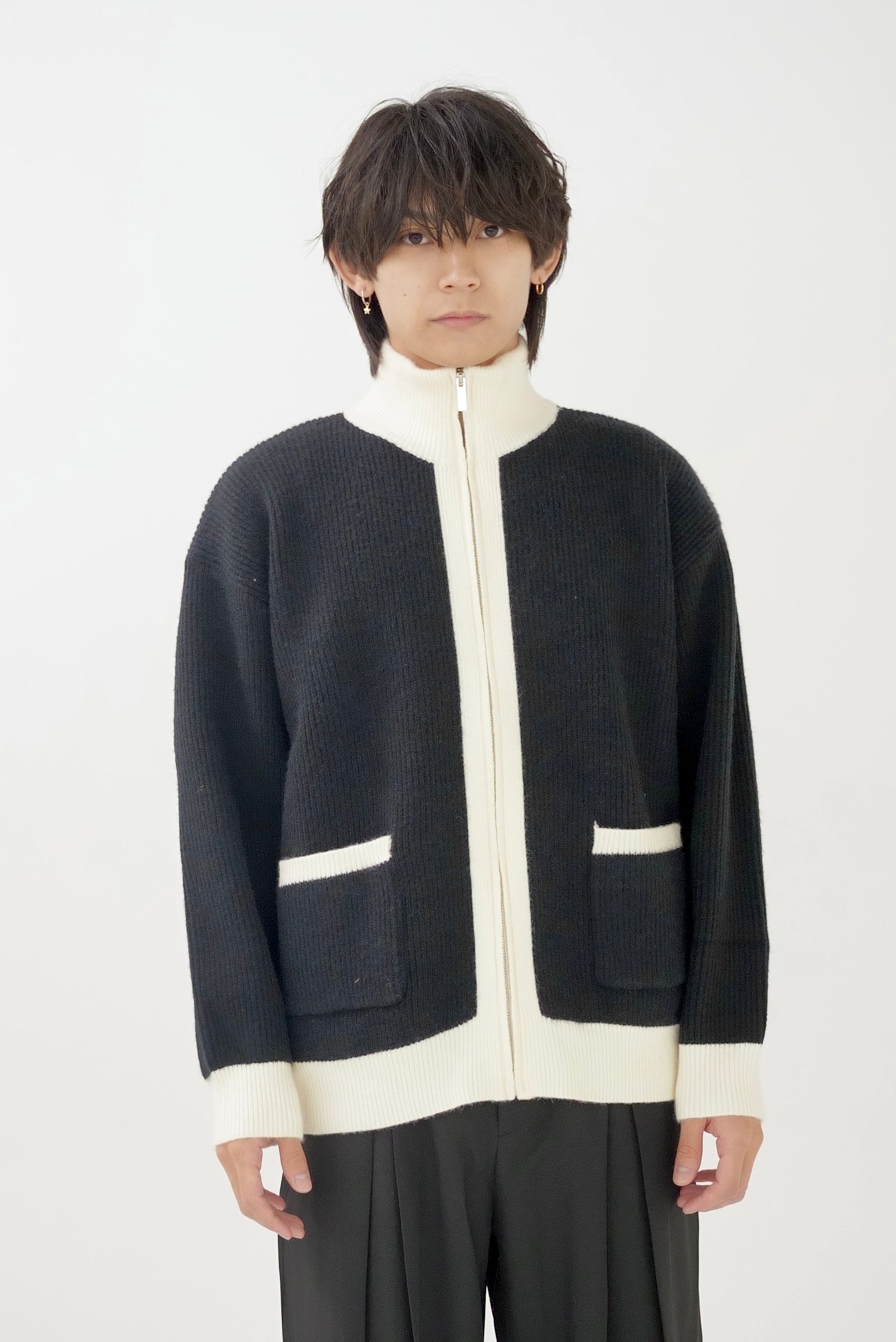 Bi-color zip knit