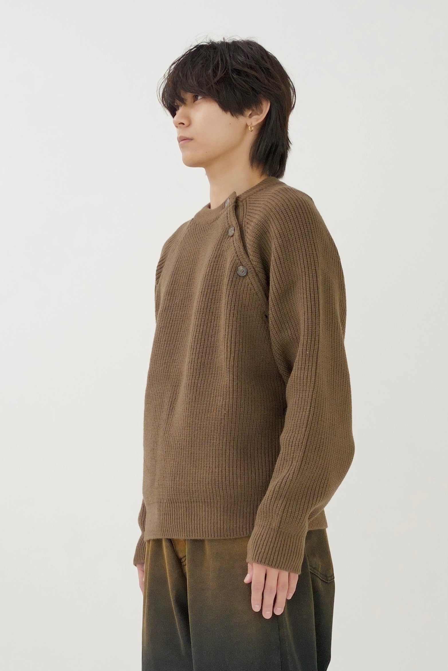 Asymmetry button design knit