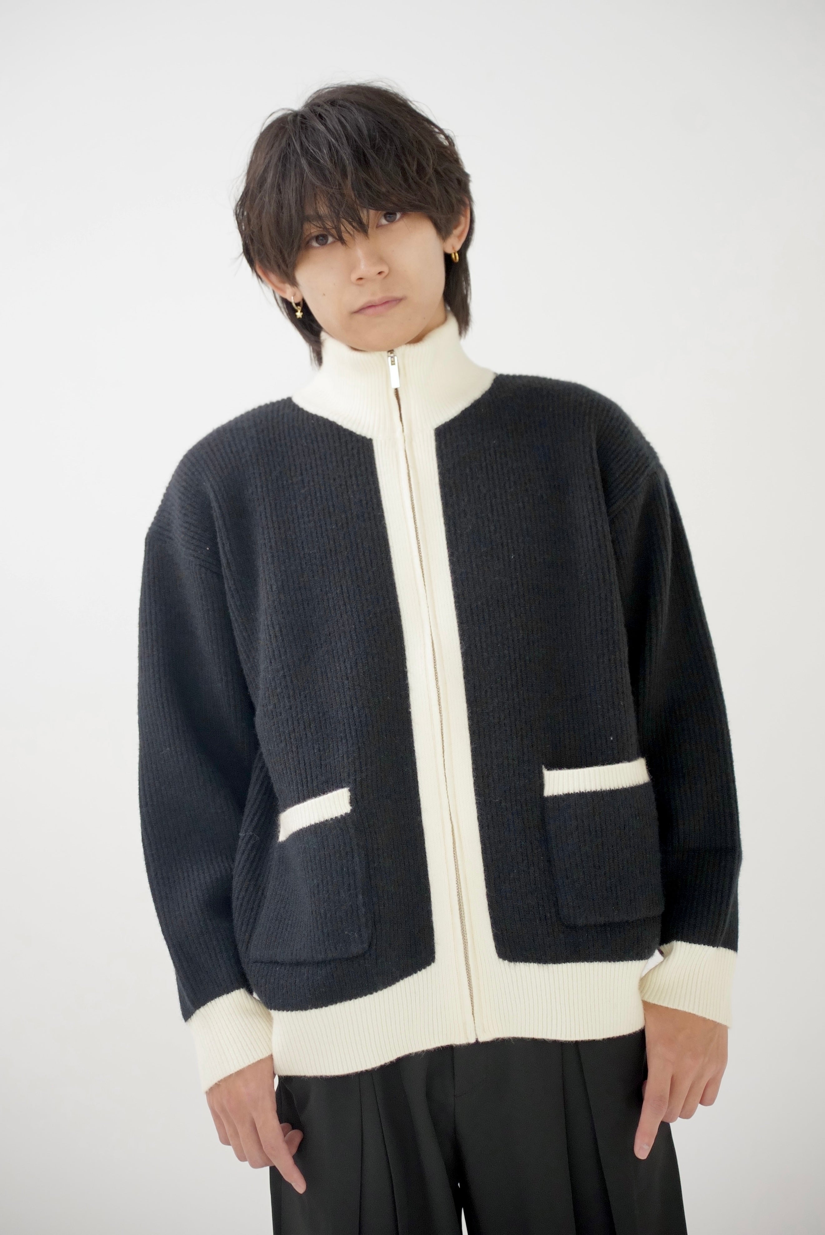 Bi-color zip knit