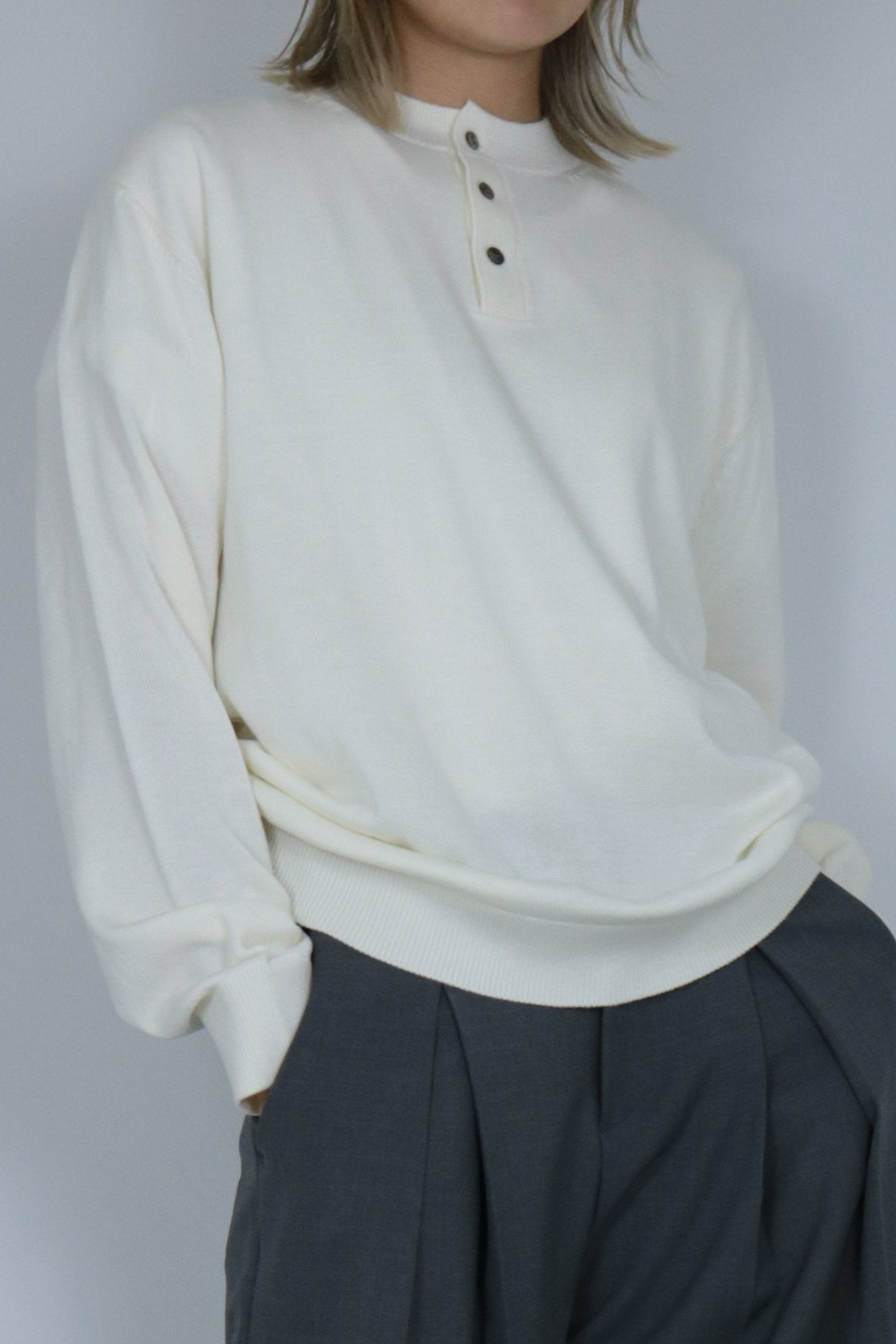 Henry neck knit shirt