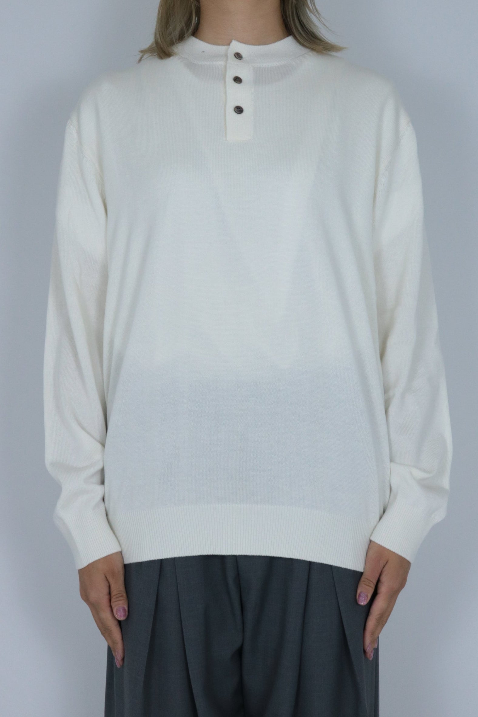 Henry neck knit shirt