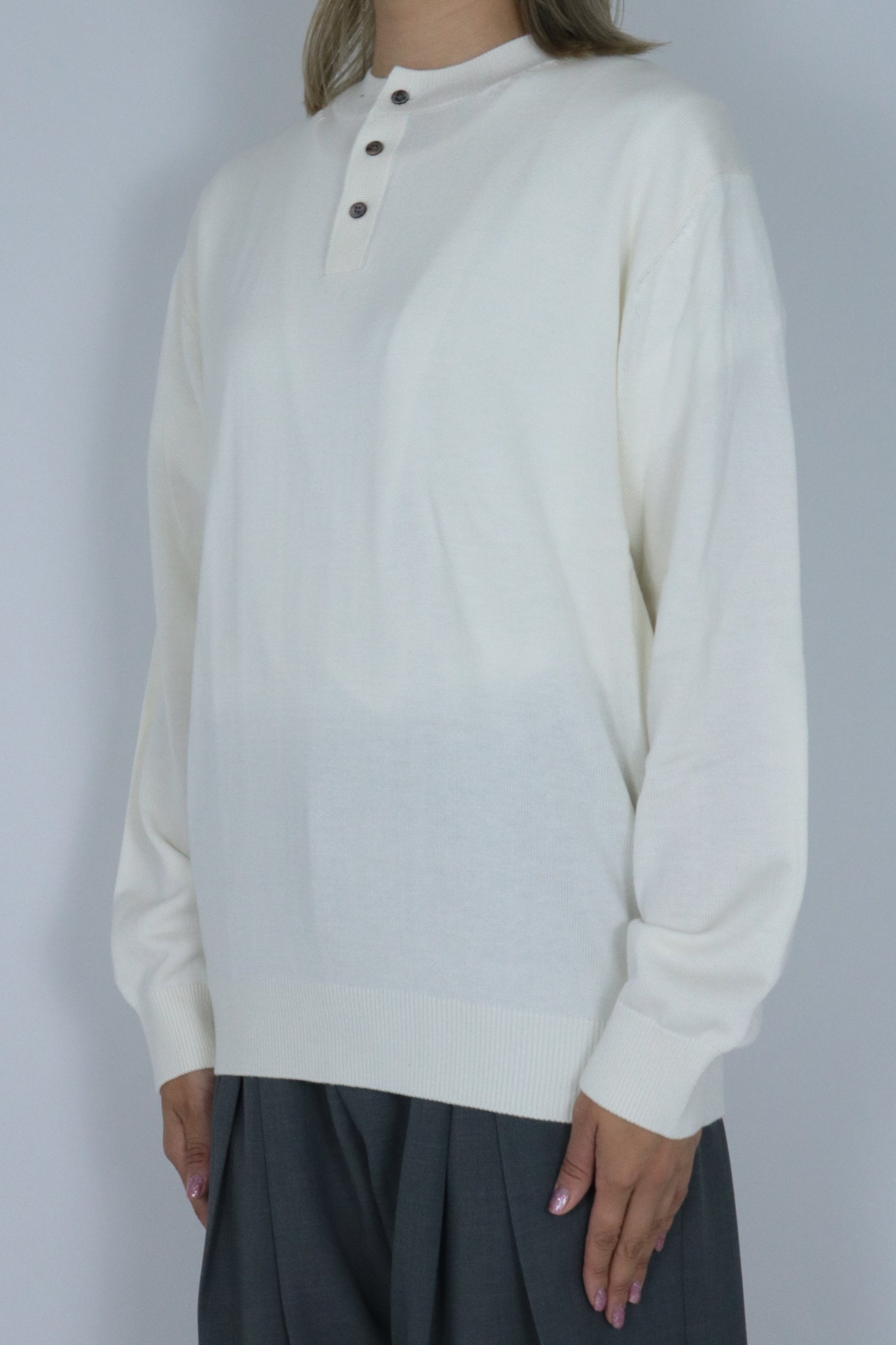 Henry neck knit shirt